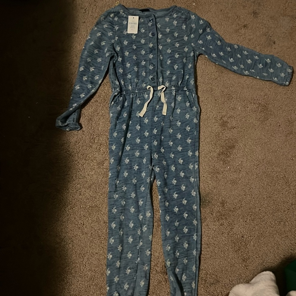Gap button jumpsuit size 5 girls